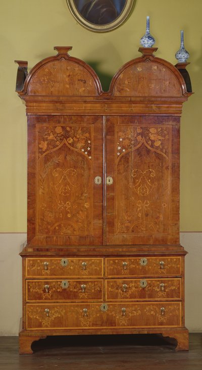 Schrank, ca. 1700 von English School